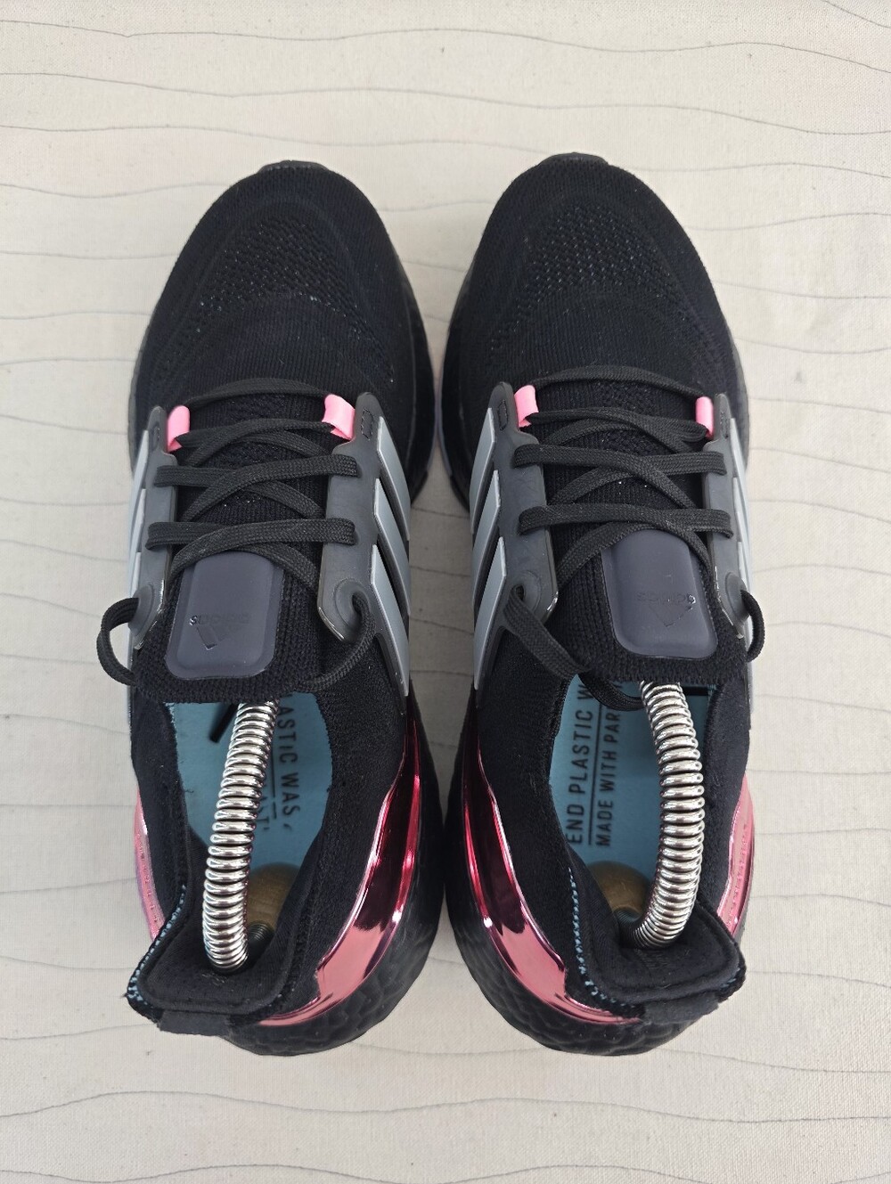 Adidas Womens UltraBoost 22 Black Pink Running Shoes Sneakers GX5928 Size 7.5 - Picture 6 of 12